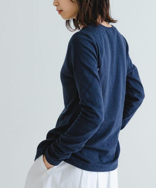 URBAN RESEARCH(アーバンリサーチ)の「『MADE IN JAPAN』セッケツクルーネックカーディガン(カーディガン/ボレロ・レディース・ネイビー/オフホワイト/グレー系その他・FREE)」の18枚目の写真