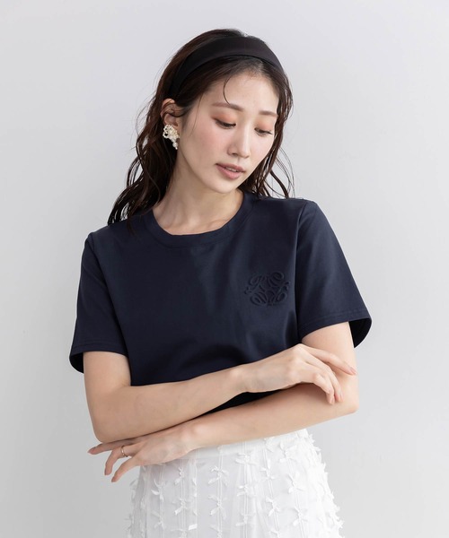 RANDA（ランダ）の「エンボスモノグラムTシャツ（Tシャツ/カットソー・レディース・グレー/ホワイト/イエロー/ネイビー・FREE）」の3枚目の写真