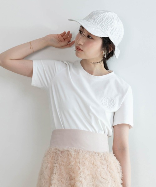 RANDA（ランダ）の「エンボスモノグラムTシャツ（Tシャツ/カットソー・レディース・グレー/ホワイト/イエロー/ネイビー・FREE）」の2枚目の写真