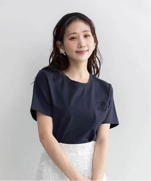  エンボス モノグラムロゴ クルーネック Tシャツ セール】エンボスモノグラムTシャツ（Tシャツ/カットソー