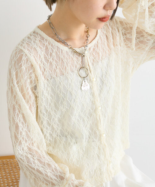 w closet(ダブルクローゼット)の「ドロストレースカーディガン(シャツ/ブラウス・レディース・アイボリー/ブラック/イエロー・FREE)」の11枚目の写真