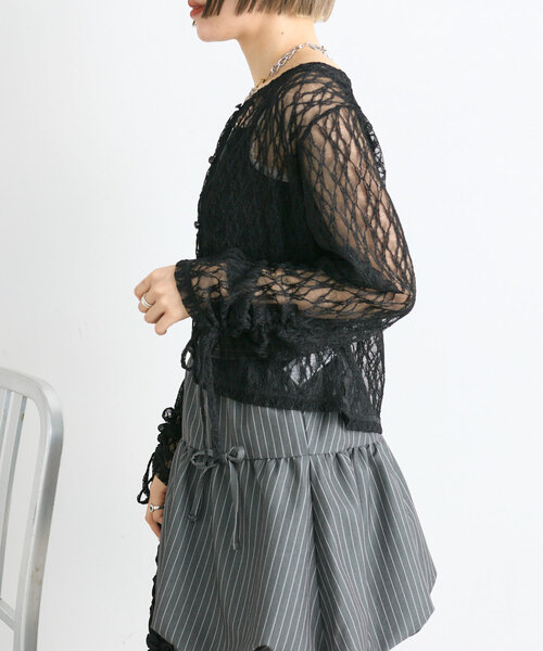 w closet(ダブルクローゼット)の「ドロストレースカーディガン(シャツ/ブラウス・レディース・アイボリー/ブラック/イエロー・FREE)」の19枚目の写真