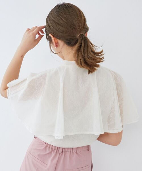 MAJESTIC LEGON(マジェスティックレゴン)の「チュールレースボウタイケープブラウス(シャツ/ブラウス・レディース・アイボリー/ミント/ピンク/チャコールグレー・MEDIUM)」の14枚目の写真