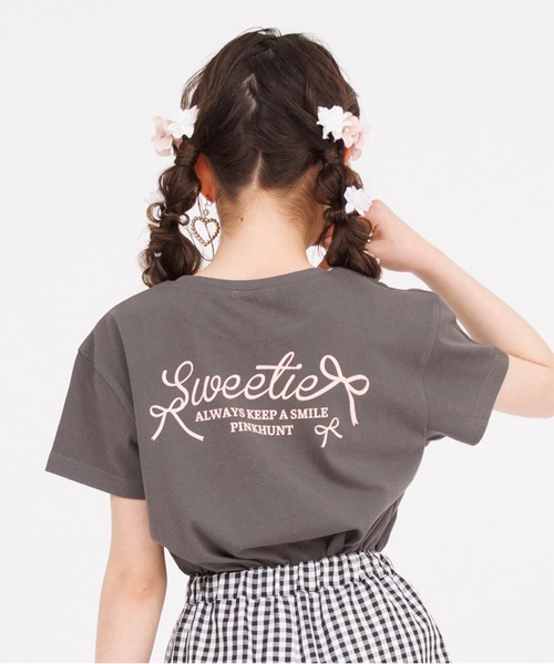 PINKHUNT（ピンクハント）の「PINKHUNT ピンクハント りぼんロゴプリント Tシャツ 0565K（Tシャツ/カットソー・キッズ・ホワイト/ベビーピンク/チャコールグレー・120cm/130cm/140cm/150cm/160cm）」の2枚目の写真