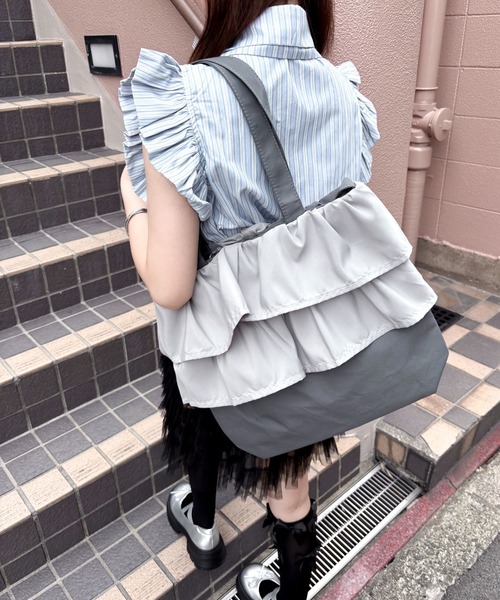 Mejoul(メジュール)の「【大容量】バイカラーフリルトートバッグ(トートバッグ・レディース・ピンク/ブラック・F)」の13枚目の写真