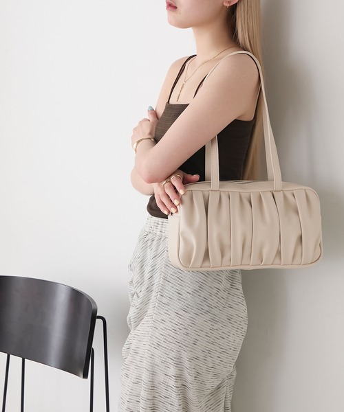forksy.(フォルクシー)の「【forksy.】2ハンドル ギャザーデザインショルダーバッグ(ショルダーバッグ・レディース・シルバー/ホワイト/ブラック・FREE)」の10枚目の写真