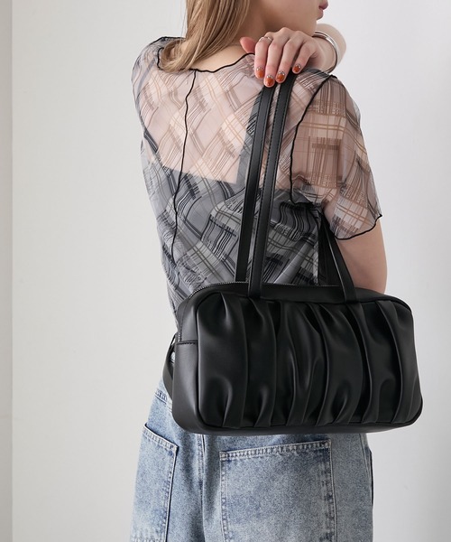 forksy.(フォルクシー)の「【forksy.】2ハンドル ギャザーデザインショルダーバッグ(ショルダーバッグ・レディース・シルバー/ホワイト/ブラック・FREE)」の16枚目の写真