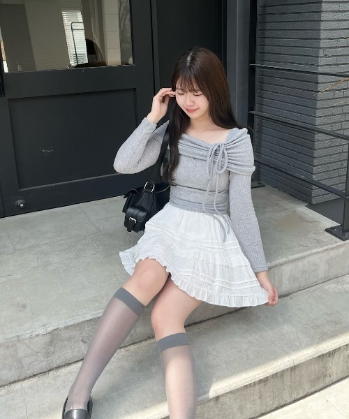mellowneon(メロウネオン)の「オフショルライクリボントップス(Tシャツ/カットソー・レディース・ピンク/サックスブルー/ブラック・FREE)」の18枚目の写真