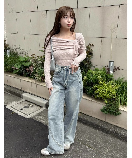 mellowneon(メロウネオン)の「オフショルライクリボントップス(Tシャツ/カットソー・レディース・ピンク/サックスブルー/ブラック・FREE)」の11枚目の写真