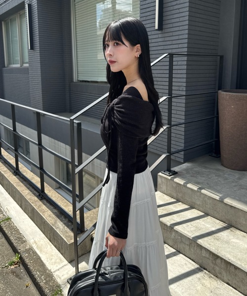 mellowneon(メロウネオン)の「オフショルライクリボントップス(Tシャツ/カットソー・レディース・ピンク/サックスブルー/ブラック・FREE)」の5枚目の写真