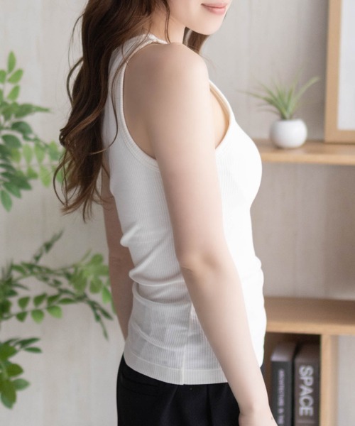 NAVY(ネイビー)の「nAvy カップ付き リブアメリカンスリーブタンク【抗菌防臭 ドライ加工】(タンクトップ・レディース・ホワイト/ブラック/セージグリーン・S/L/M)」の9枚目の写真