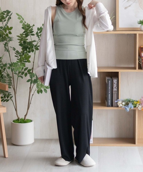 NAVY(ネイビー)の「nAvy カップ付き リブアメリカンスリーブタンク【抗菌防臭 ドライ加工】(タンクトップ・レディース・ホワイト/ブラック/セージグリーン・S/L/M)」の17枚目の写真