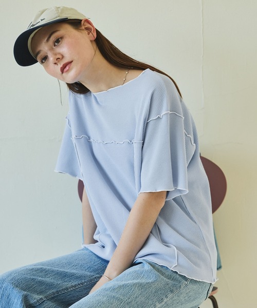 THE CRAFT CREW PRODUCTS(ザクラフトクループロダクツ)の「2WAYアシンメトリーメローワッフル半袖Tシャツ【THE CRAFT CREW PRODUCTS】(Tシャツ/カットソー・レディース・ピンク/オートミール/スミクロ/ブラック/オフホワイト/ブルー・FREE)」の5枚目の写真