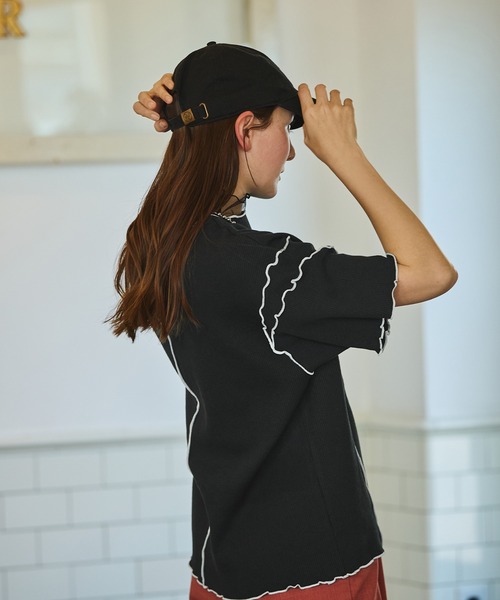 THE CRAFT CREW PRODUCTS(ザクラフトクループロダクツ)の「2WAYアシンメトリーメローワッフル半袖Tシャツ【THE CRAFT CREW PRODUCTS】(Tシャツ/カットソー・レディース・ピンク/オートミール/スミクロ/ブラック/オフホワイト/ブルー・FREE)」の20枚目の写真