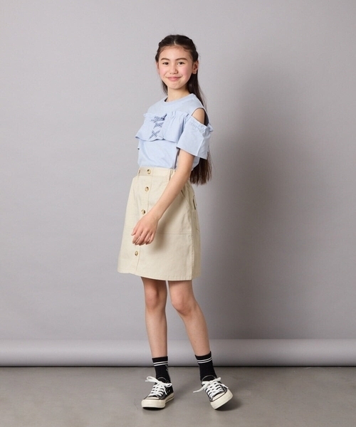 a.v.v（アーヴェヴェ）の「[140-150]ベイカーポケットスカート（スカート・キッズ・ダークインディゴブルー/ベージュ・150/140）」の5枚目の写真