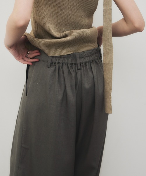 HANNE（アン）の「スカーフセットタックワイドパンツ（スラックス・レディース・ネイビー/グレイッシュベージュ・SMALL/MEDIUM）」の20枚目の写真