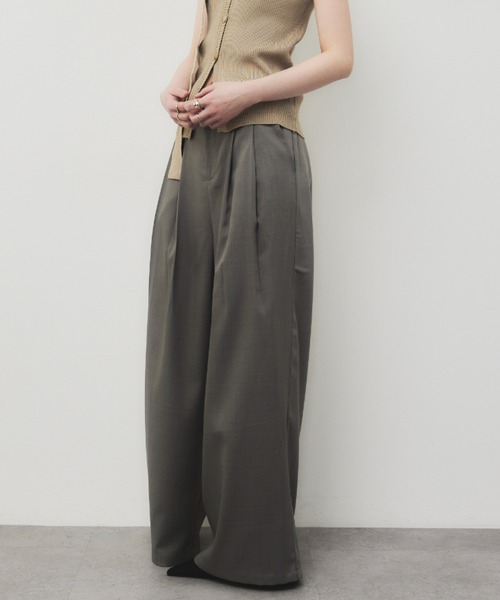 HANNE（アン）の「スカーフセットタックワイドパンツ（スラックス・レディース・ネイビー/グレイッシュベージュ・SMALL/MEDIUM）」の16枚目の写真