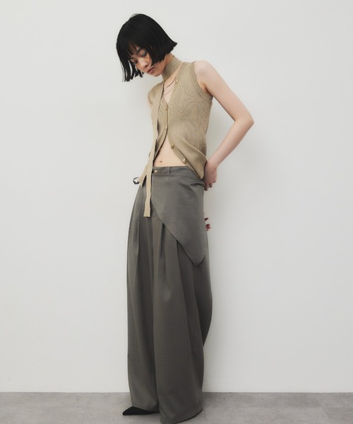 HANNE（アン）の「スカーフセットタックワイドパンツ（スラックス・レディース・ネイビー/グレイッシュベージュ・SMALL/MEDIUM）」の14枚目の写真