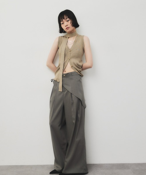 HANNE（アン）の「スカーフセットタックワイドパンツ（スラックス・レディース・ネイビー/グレイッシュベージュ・SMALL/MEDIUM）」の13枚目の写真