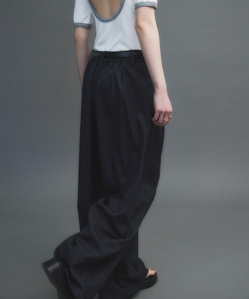 HANNE（アン）の「スカーフセットタックワイドパンツ（スラックス・レディース・ネイビー/グレイッシュベージュ・SMALL/MEDIUM）」の7枚目の写真