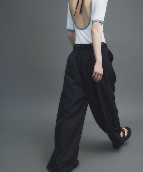 HANNE（アン）の「スカーフセットタックワイドパンツ（スラックス・レディース・ネイビー/グレイッシュベージュ・SMALL/MEDIUM）」の8枚目の写真