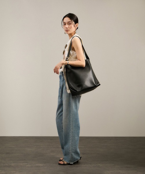 SALON adam et rope'(サロン アダム エ ロペ)の「Yasuko Hirano / 平野泰子 ARTプリントノースリーブT(タンクトップ・レディース・ホワイト系その他2/ホワイト系その他4/ホワイト・FREE)」の18枚目の写真