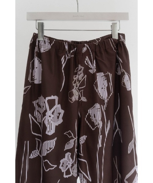 Knuth Marf（クヌースマーフ）の「stripe flower pants(unisex)（その他パンツ・レディース・ブラウン・SMALL）」の4枚目の写真