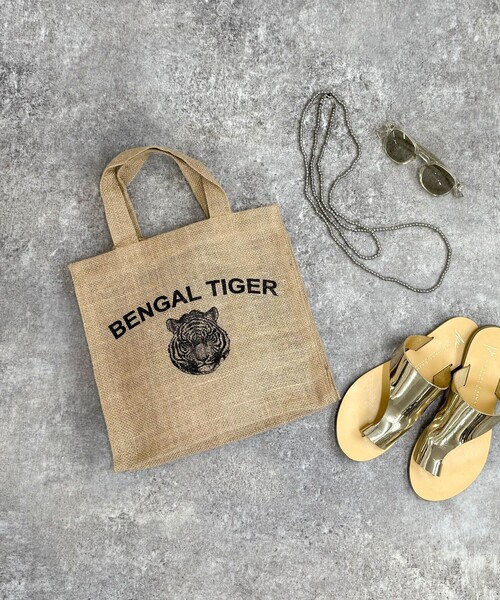 fredy emue（フレディエミュ）の「【MAISON BENGAL メゾンベンガル】アニマルプリントトートバッグ（トートバッグ・レディース・ベージュ系その他/ベージュ系その他3・FREE）」の3枚目の写真