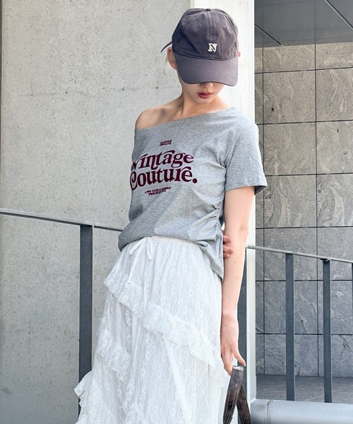 SpRay(スプレイ)の「フロッキーロゴオフショルトップス(Tシャツ/カットソー・レディース・ホワイト/グレー/ブラック/ブラウン/ボルドー・FREE)」の12枚目の写真