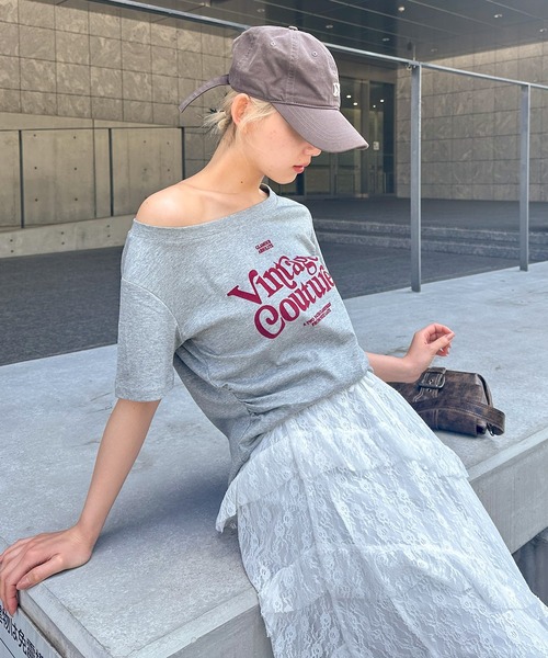 SpRay(スプレイ)の「フロッキーロゴオフショルトップス(Tシャツ/カットソー・レディース・ホワイト/グレー/ブラック/ブラウン/ボルドー・FREE)」の15枚目の写真
