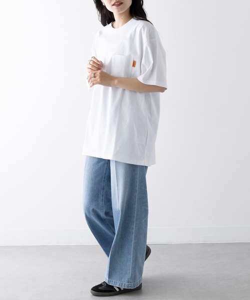 UNIVERSAL OVERALL(ユニバーサルオーバーオール)の「【UNIVERSAL OVERALL】UO LOGO BACK PT TEE U2523209-B(Tシャツ/カットソー・レディース・ホワイト/オートミール/ブラック・S/M/L/XL)」の9枚目の写真