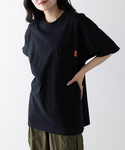 UNIVERSAL OVERALL(ユニバーサルオーバーオール)の「【UNIVERSAL OVERALL】UO LOGO BACK PT TEE U2523209-B(Tシャツ/カットソー・レディース・ホワイト/オートミール/ブラック・S/M/L/XL)」の15枚目の写真