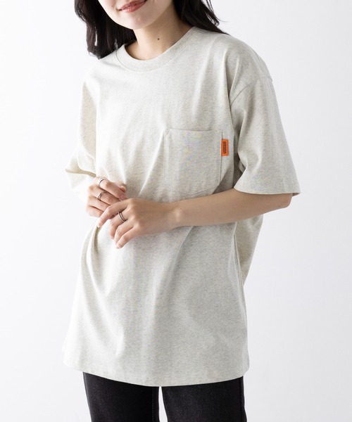 UNIVERSAL OVERALL(ユニバーサルオーバーオール)の「【UNIVERSAL OVERALL】UO LOGO BACK PT TEE U2523209-B(Tシャツ/カットソー・レディース・ホワイト/オートミール/ブラック・S/M/L/XL)」の21枚目の写真