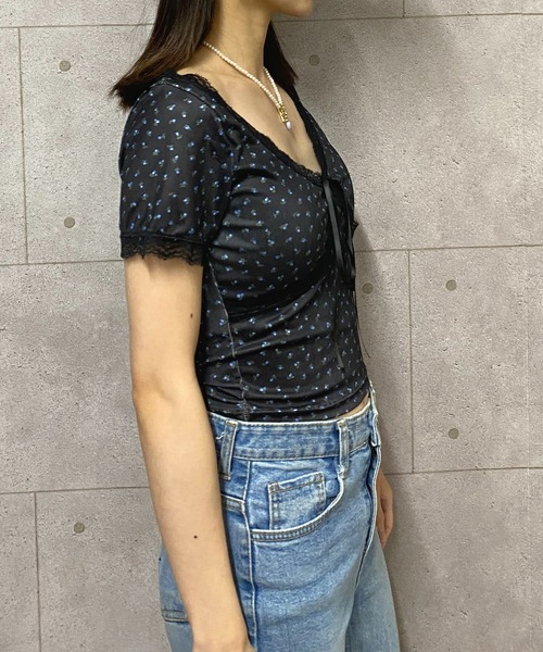 セール】【カップ付き】小花柄リボンレースクロップドトップス
