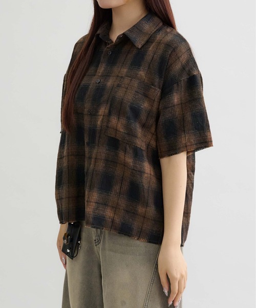 EPNK（イーピーエヌケー）の「【EPNK】Tie-dye cut off half check shirt /  タイダイカットオフハーフチェックシャツ（シャツ/ブラウス・メンズ・ブラック/ネイビー/ブラウン・SMALL/MEDIUM/LARGE）」の7枚目の写真