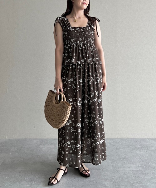 mysty woman(ミスティウーマン)の「フラワープリントサロペット 575283(サロペット/オーバーオール・レディース・ブラウン/グレー・FREE)」の18枚目の写真