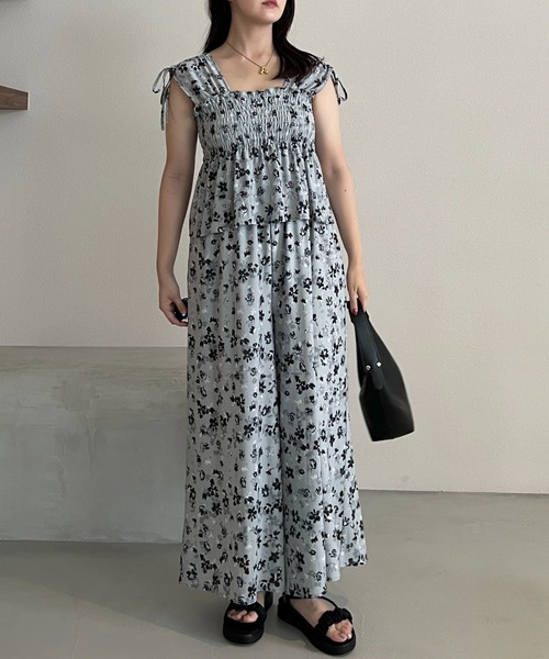 mysty woman(ミスティウーマン)の「フラワープリントサロペット 575283(サロペット/オーバーオール・レディース・ブラウン/グレー・FREE)」の21枚目の写真