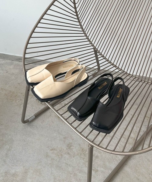 Jewelobe(ジュエローブ)の「カシュクールスクエアトゥバックストラップシューズ(パンプス・レディース・ブラック/アイボリー・XL/L/M/S)」の22枚目の写真