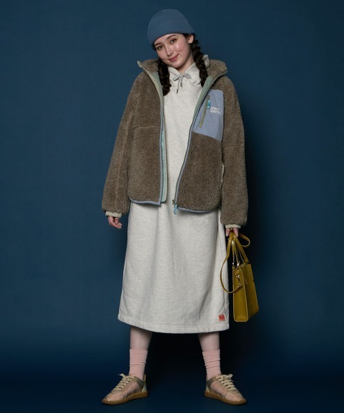 KRIFF MAYER Lady's Collection（クリフメイヤーレディースコレクション）の「【軽い･暖かい】シャギーボアフードジャケット（その他アウター・レディース・カラフル/ネイビー/ブラウン/ブラック/グレー/グリーン/ナチュラル・MEDIUM/LARGE）」の13枚目の写真