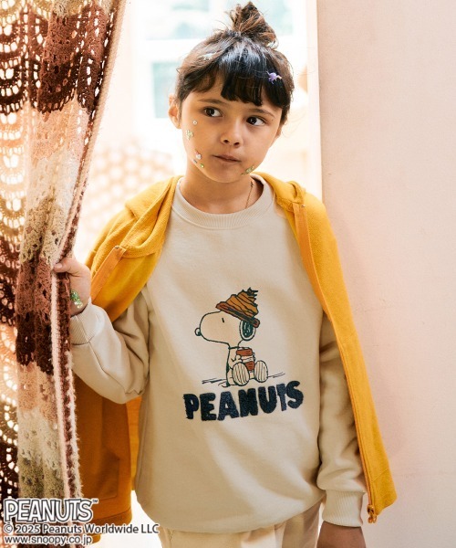 KRIFF MAYER Kid's Collection（クリフメイヤーキッズコレクション）の「スヌーピー裏起毛スウェット（スウェット・キッズ・ナチュラル/カラフル/レッド/パープル/チャコール・170/160/150/130/120/140）」の3枚目の写真