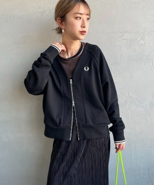 FRED PERRY（フレッドペリー）の「[FRED PERRY/フレッドペリー] ジップスルー スウェットカーディガン（スウェット・レディース・キナリ/ブラック・10）」の15枚目の写真