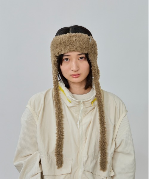 OVERRIDE（オーバーライド）の「OVERRIDE  KNIT FURRY FLAPBAND / オーバーライド（ヘアバンド・レディース・ホワイト/ピンク/ベージュ・57~59cm）」の6枚目の写真