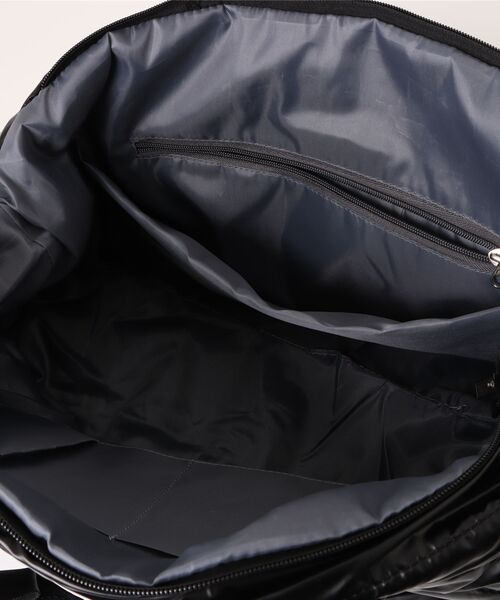COMON+(コモンプラス)の「撥水加工で大容量35L 機内持ち込み可能 ボストンバッグ(ボストンバッグ・レディース・シルバー/ブラック/アイボリー・FREE)」の11枚目の写真