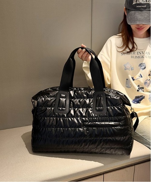 COMON+(コモンプラス)の「撥水加工で大容量35L 機内持ち込み可能 ボストンバッグ(ボストンバッグ・レディース・シルバー/ブラック/アイボリー・FREE)」の21枚目の写真