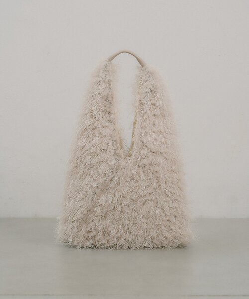 CIAOPANIC TYPY(チャオパニックティピー)の「【秋先取りコーデが叶う】フリンジボアトライアングルBAG(トートバッグ・レディース・ブラック/グレー/オフホワイト/レッド・ONE SIZE)」の15枚目の写真