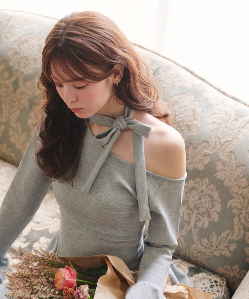 fupel（フぺル）の「one-shoulder neck ribbon punch mini onepiece /ワンショルネックリボンポンチミニワンピース（ワンピース・レディース・ブラック/グレー・FREE）」の5枚目の写真