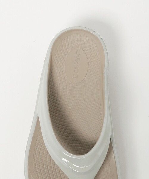 OOFOS(ウーフォス)の「<OOFOS>OOmega Luxe(サンダル・レディース・ブラック/ベージュ・23cm/25cm/24cm)」の8枚目の写真