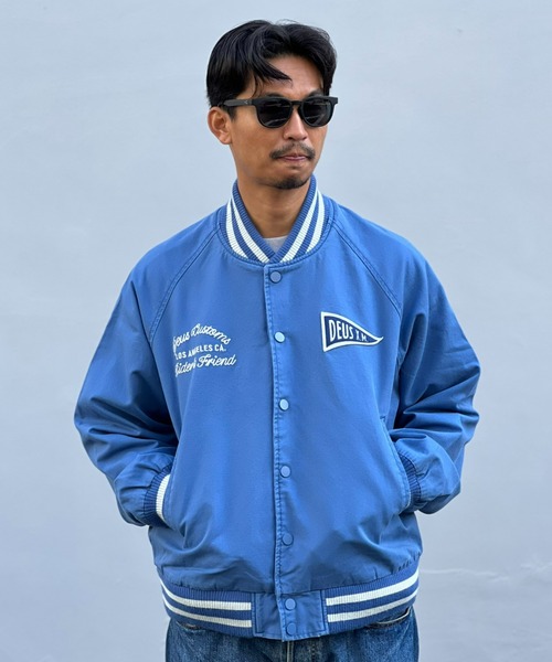 DEUS EX MACHINA(デウスエクスマキナ)の「【DEUS】Stadium Jacket(スタジャン・メンズ・ブルー/ブラック・MEDIUM/LARGE/X-LARGE)」の2枚目の写真