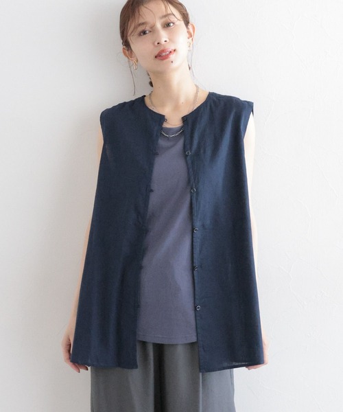 studio CLIP(スタディオクリップ)の「コットンリネンシアーノースリーブブラウス(シャツ/ブラウス・レディース・キャメル/ネイビー/カーキ・FREE)」の2枚目の写真
