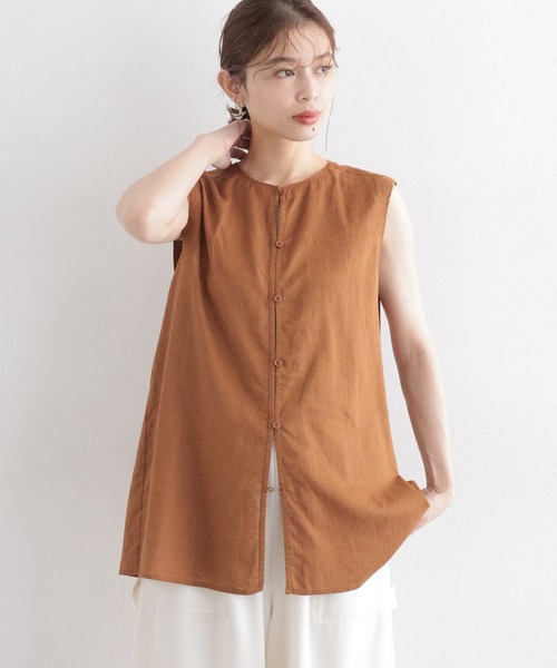 studio CLIP(スタディオクリップ)の「コットンリネンシアーノースリーブブラウス(シャツ/ブラウス・レディース・キャメル/ネイビー/カーキ・FREE)」の9枚目の写真